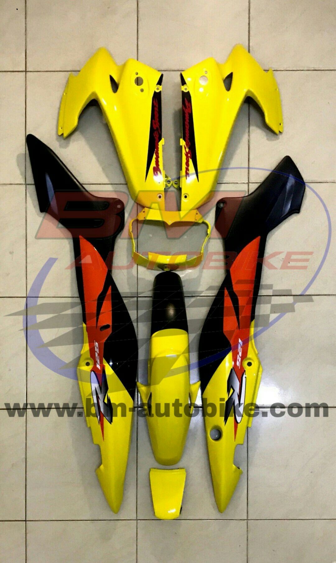 ชุดสี Ls NEW ครึ่งคันมีบังโคลน สีเหลือง165/ดำ 3 กก.