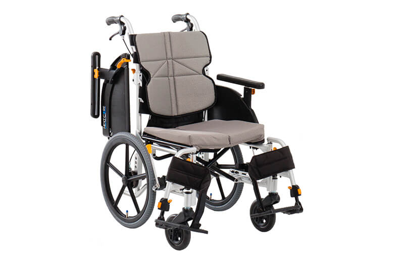 รถเข็นไซร้ใหญ่พิเศษ แบรนด์ญี่ปุ่น (車いす) Matsunaga Wheelchair NEXT-61B EXTRA SIZE เบาะกว้างพิเศษ 20 นิ้ว รองรับน้ำหนักสูงสุด 130 กิโลกรัม พนักพิงปรับเข้าสรีระหลังได้ เหมาะสำหรับ คนมีรูปร่างใหญ่, คนที่มีน้ำหนักมาก, คนไซร์ฝรั่ง, สูง ใหญ่