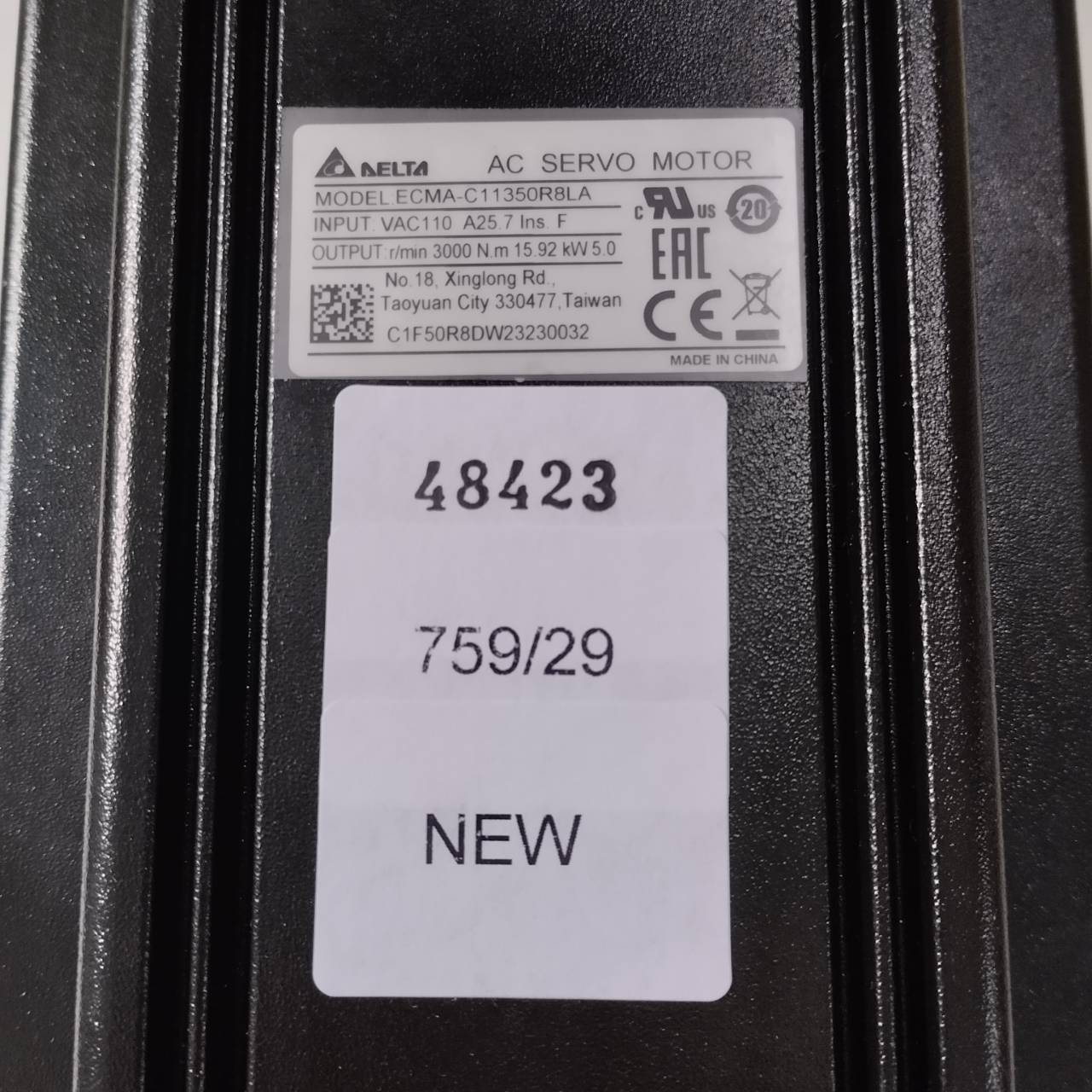 SERVO MOTOR " DELTA " MODEL : ECMA-C11350R8LA