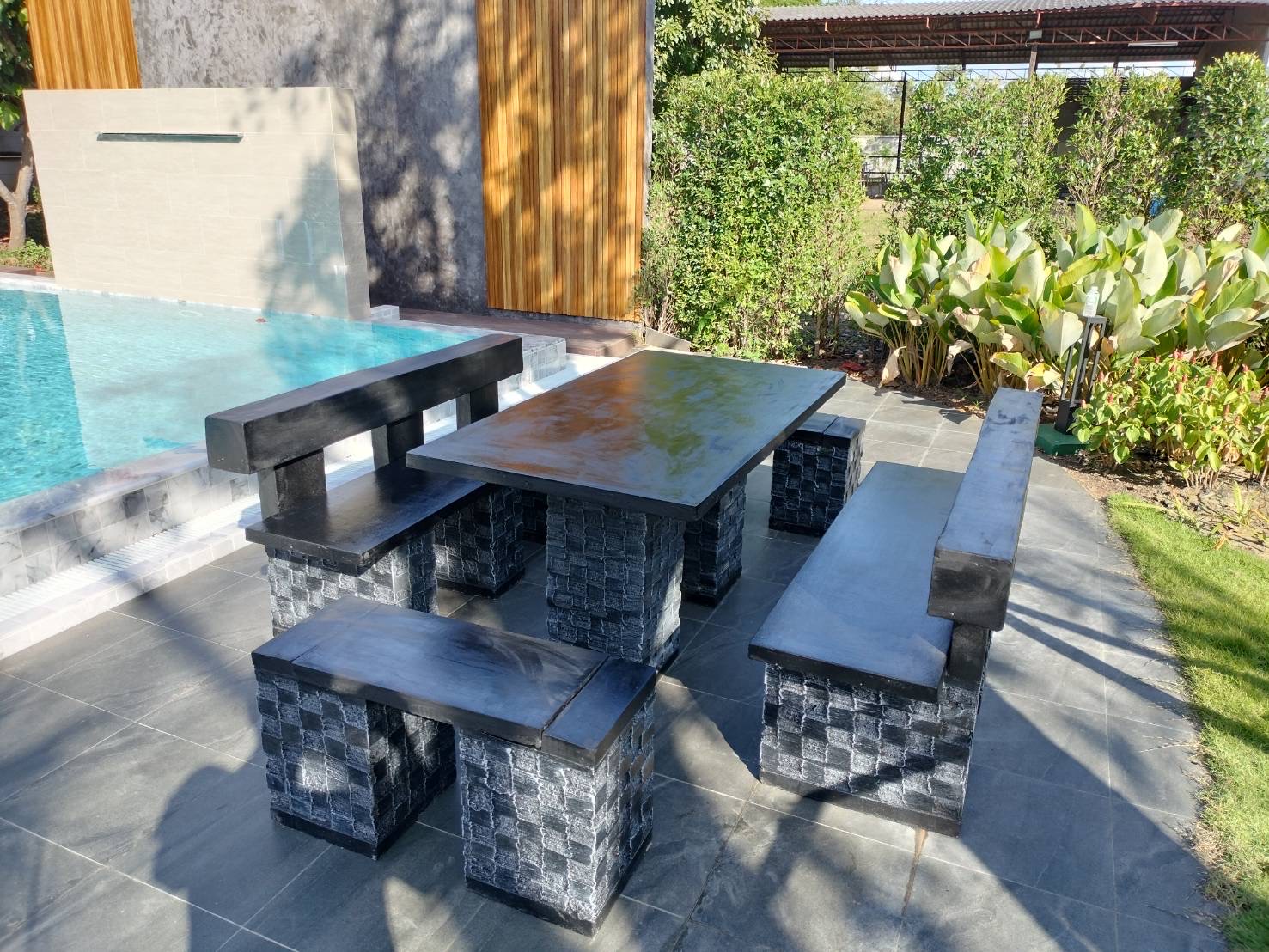 ชุดโต๊ะโมเดิร์นพนักพิง ชุดโต๊ะ เก้าอี้พนักพิง โต๊ะปุนสนาม โต๊ะสนามกลางแจ้ง รุ่น LA01