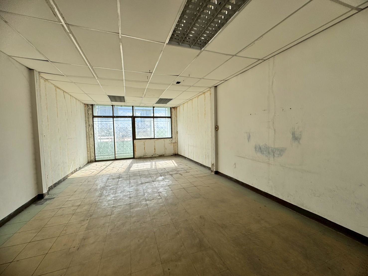 ให้เช่าอาคารพาณิชย์ รามคำแหง 12 ทำเลดี ใกล้สถานีรถไฟฟ้าสายสีส้ม (N.1919)