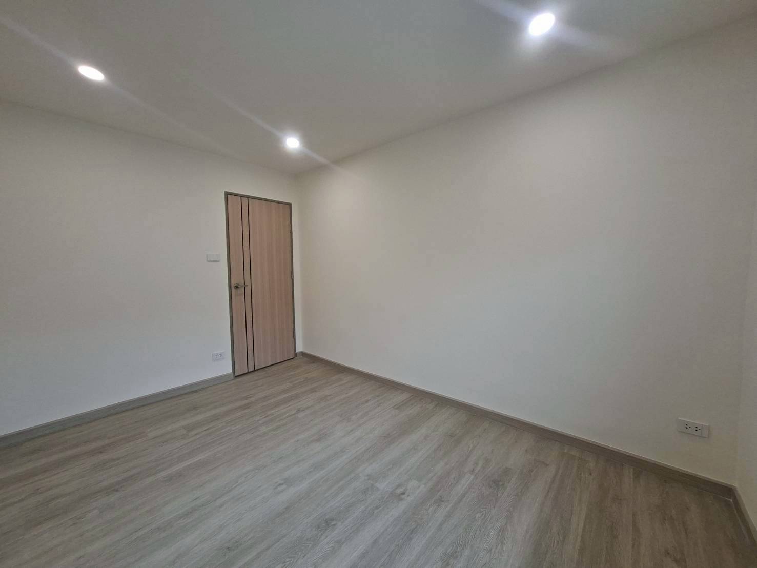 ขายทาวน์เฮ้าส์ 2 ชั้น ซอยอุดมสุข 47 รีโนเวทใหม่ทั้งหลังพร้อมอยู่ (N.1925)