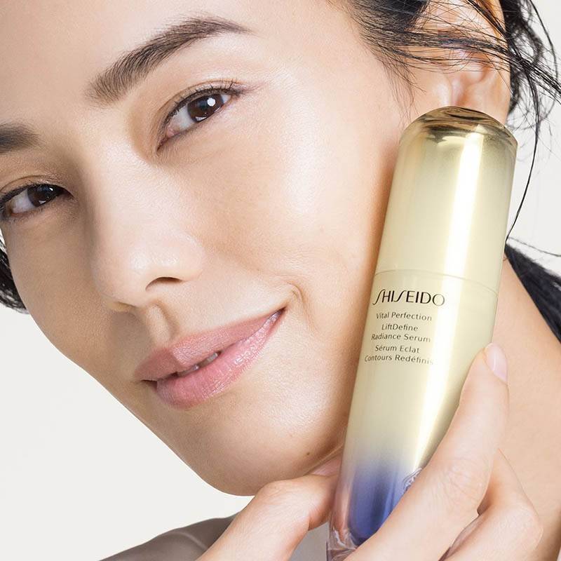เซรั่มฟื้นบำรุงผิวหน้า SHISEIDO VITAL PERFECTION LiftDefine Radiance Serum ขนาดทดลอง 10ml