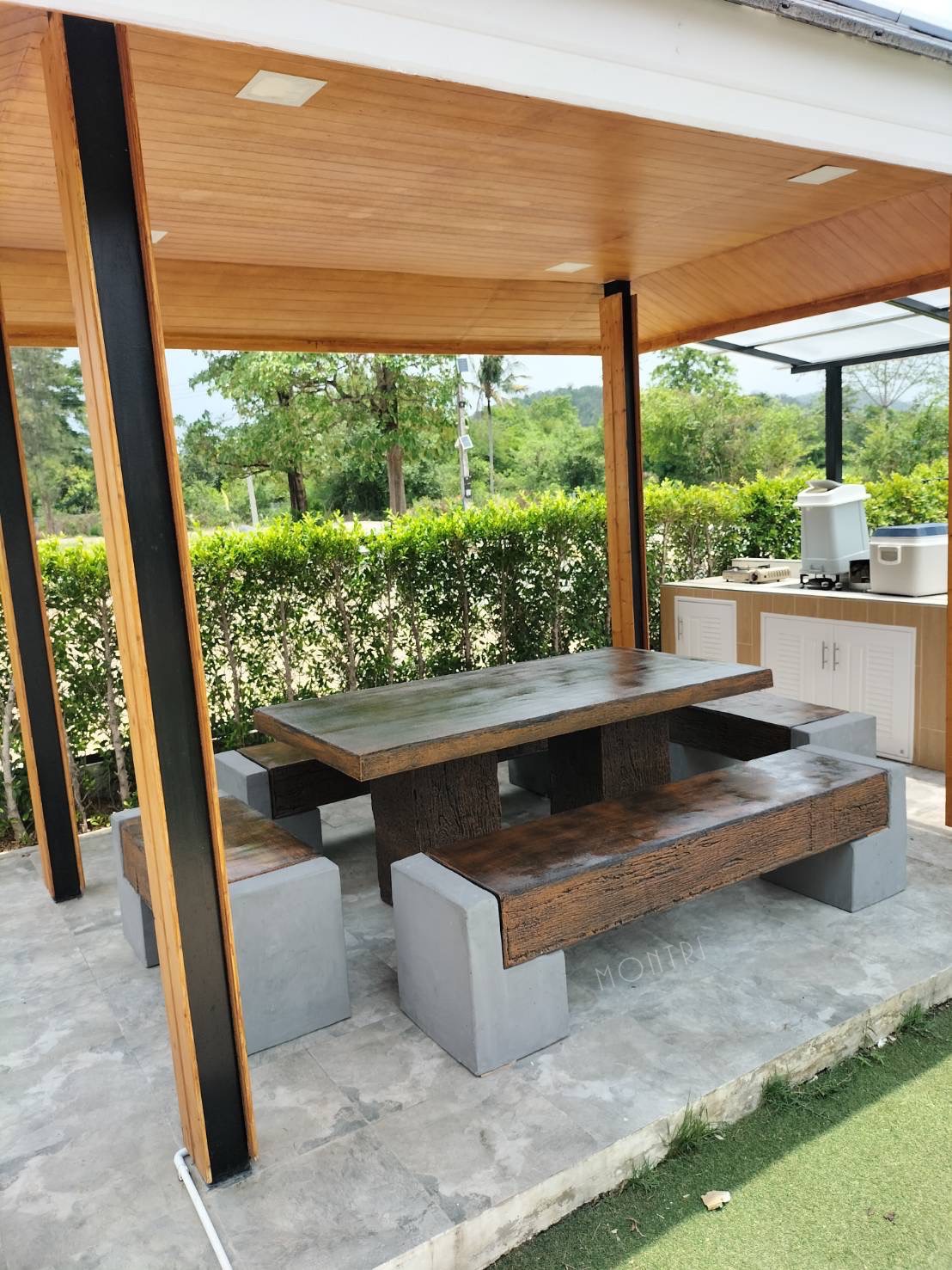 ชุดโต๊ะสนามไม้หมอน ชุดโต๊ะไม้หมอน โต๊ะสนาม ชุดโต๊ะสนามปูนลายไม้ ขนาด 180*90 cm.