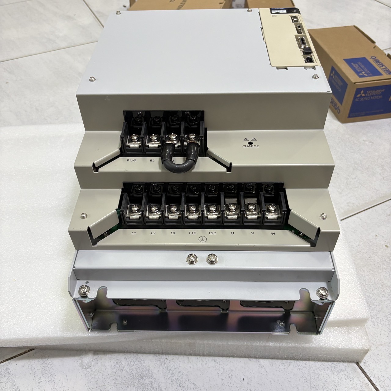 SGD7S-590A20A DRIVE "YASKAWA"