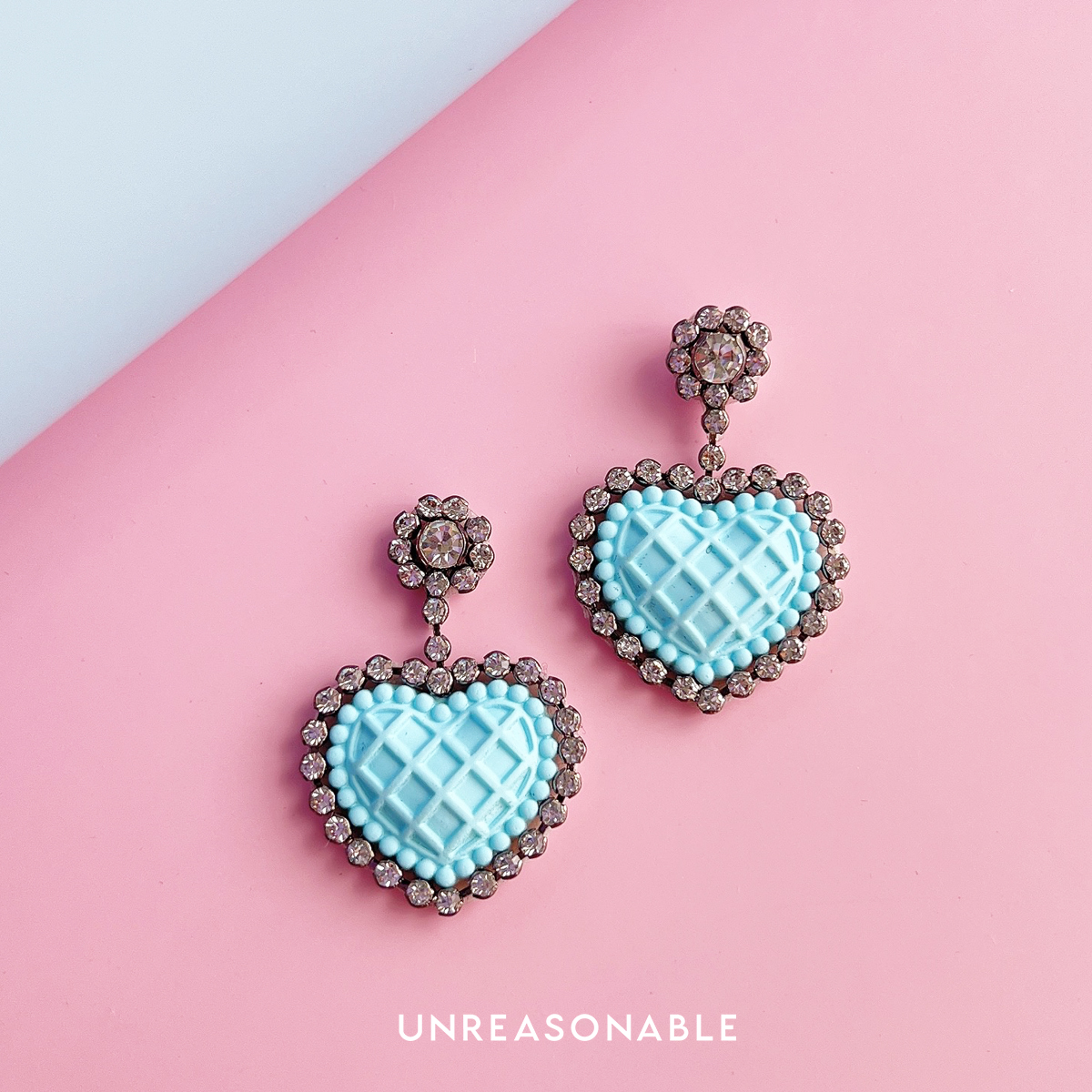 ต่างหูหัวใจ Drop Earrings สีฟ้า ต่างหูคลิป ต่างหูก้านเงินแท้ UA0943-01 Unreasonable Accessories