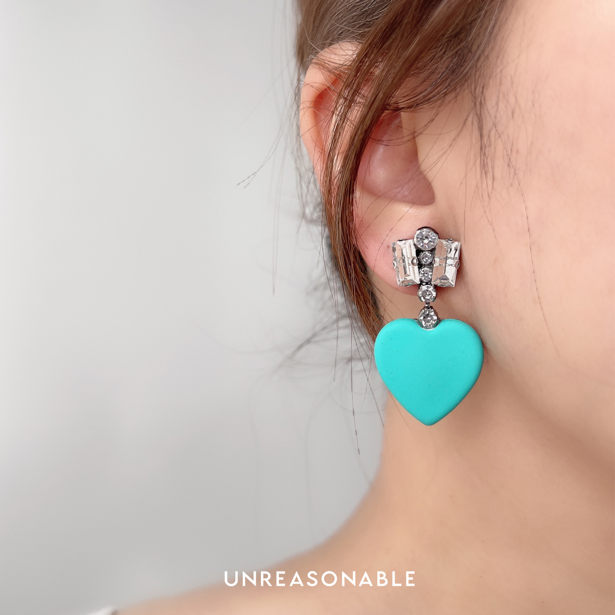 ต่างหูหัวใจ Drop Earrings สีฟ้า ต่างหูคลิป ต่างหูก้านเงินแท้ UA0942-03 Unreasonable Accessories