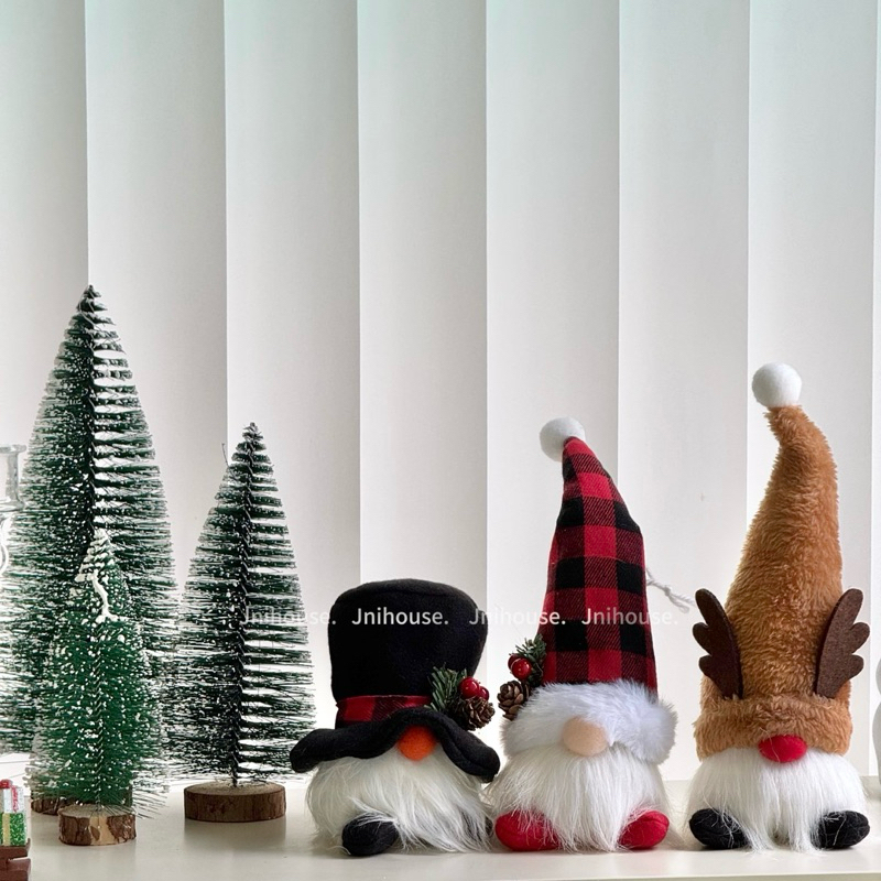 [พร้อมส่ง] Jnihouse : ตุ๊กตาโนม 3 ตัว (Xmas Gnome) เปิดไฟได้