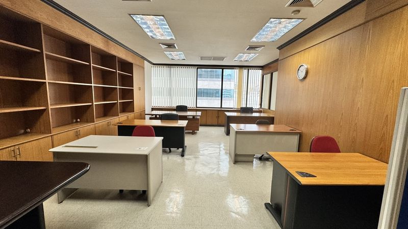 Bangna Complex (บางนาคอมเพล็กซ์) สำนักงานให้เช่า/ขาย office for rent/Sale ขนาด 303 ตร.ม. ชั้น 8 Free furniture, Free Copy machine (เครื่องถ่ายเอกสาร)