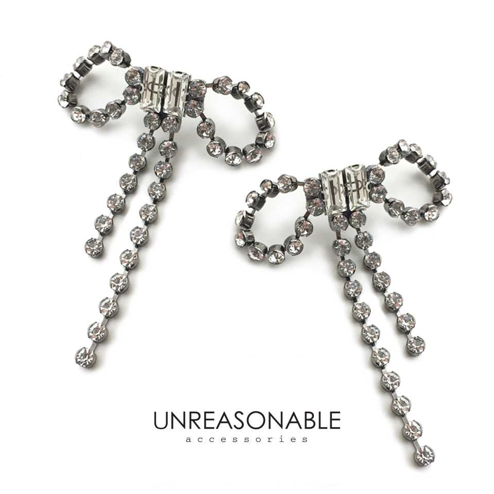 ต่างหูโบว์ Crystal ต่างหูคลิป ต่างหูก้านเงินแท้ น้ำหนักเบา สวยใส่สบาย UA0623-01 Unreasonable Accessories