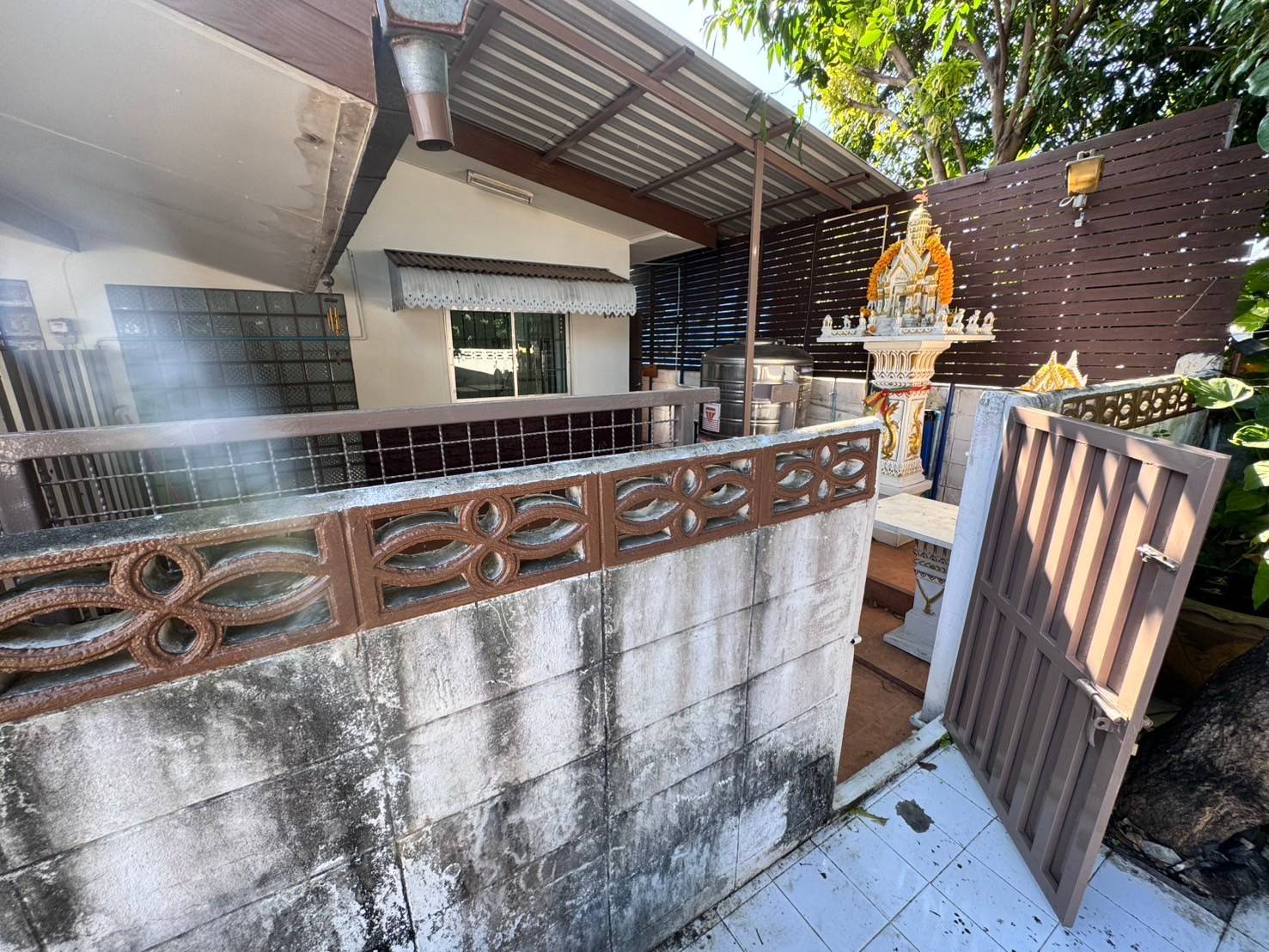 ให้เช่าบ้านเดี่ยว หมู่บ้านรัตนธานี ใกล้เมกะบางนา บางพลี สมุทรปราการ (N.1494)