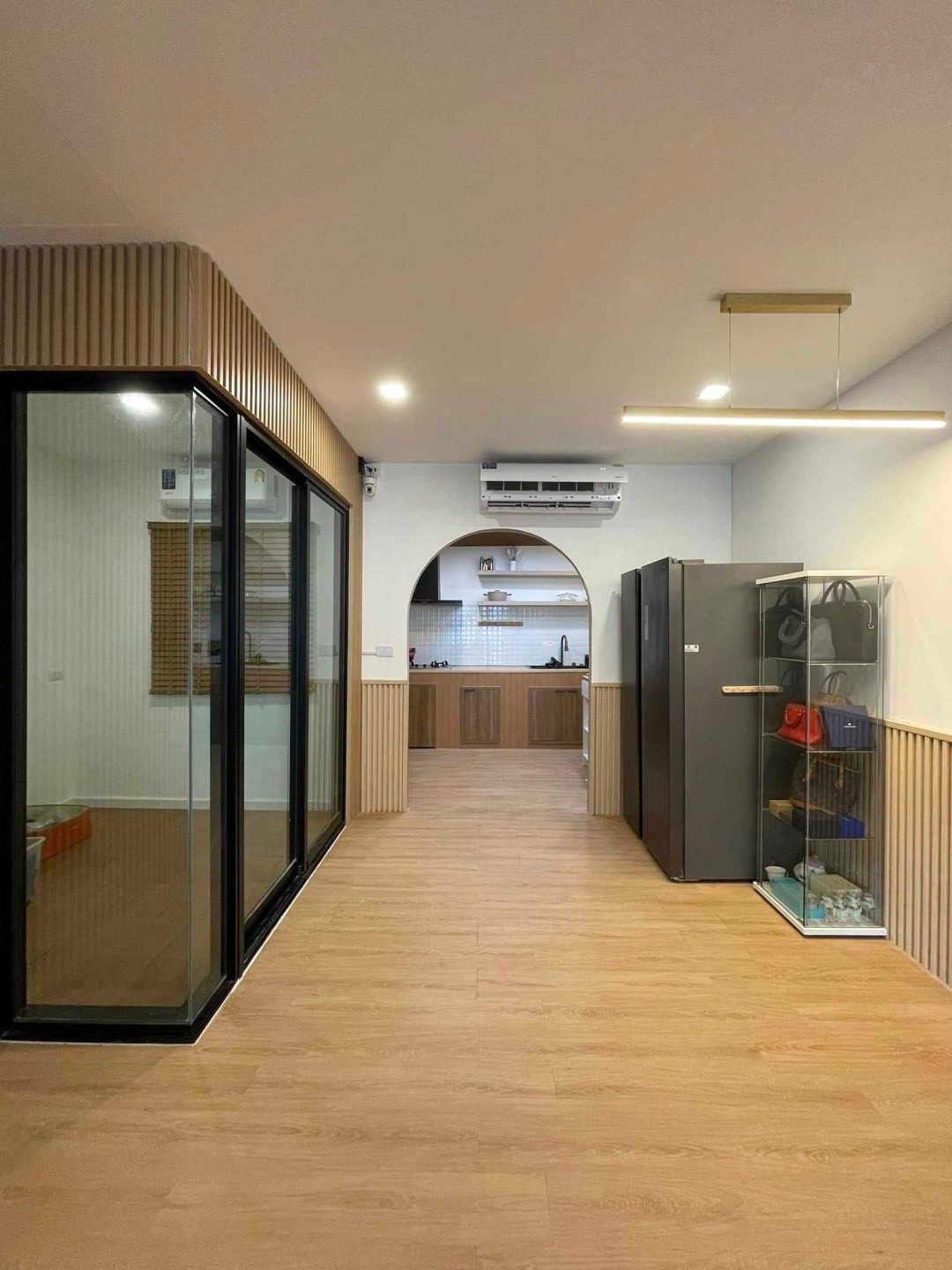 ให้เช่า ทาวน์โฮม 3 ชั้น พาทิโอ ศรีนครินทร์ - พระราม9(กรุงเทพกรีฑา) 191 ตรม. 3นอน 3น้ำ