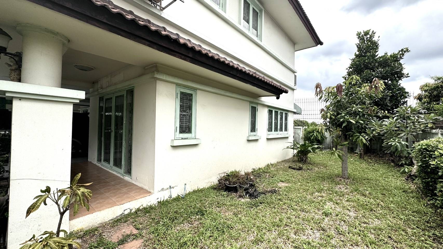 ขายบ้านเดี่ยว โรยัล ปาร์ค วิลล์ สุวินทวงศ์ (Royal Park Ville Suwinthawong) บ้านเดี่ยว 2 ชั้น 2 หลังติด 6 ห้องนอน 4 ห้องน้ำ 3 ที่จอดรถ