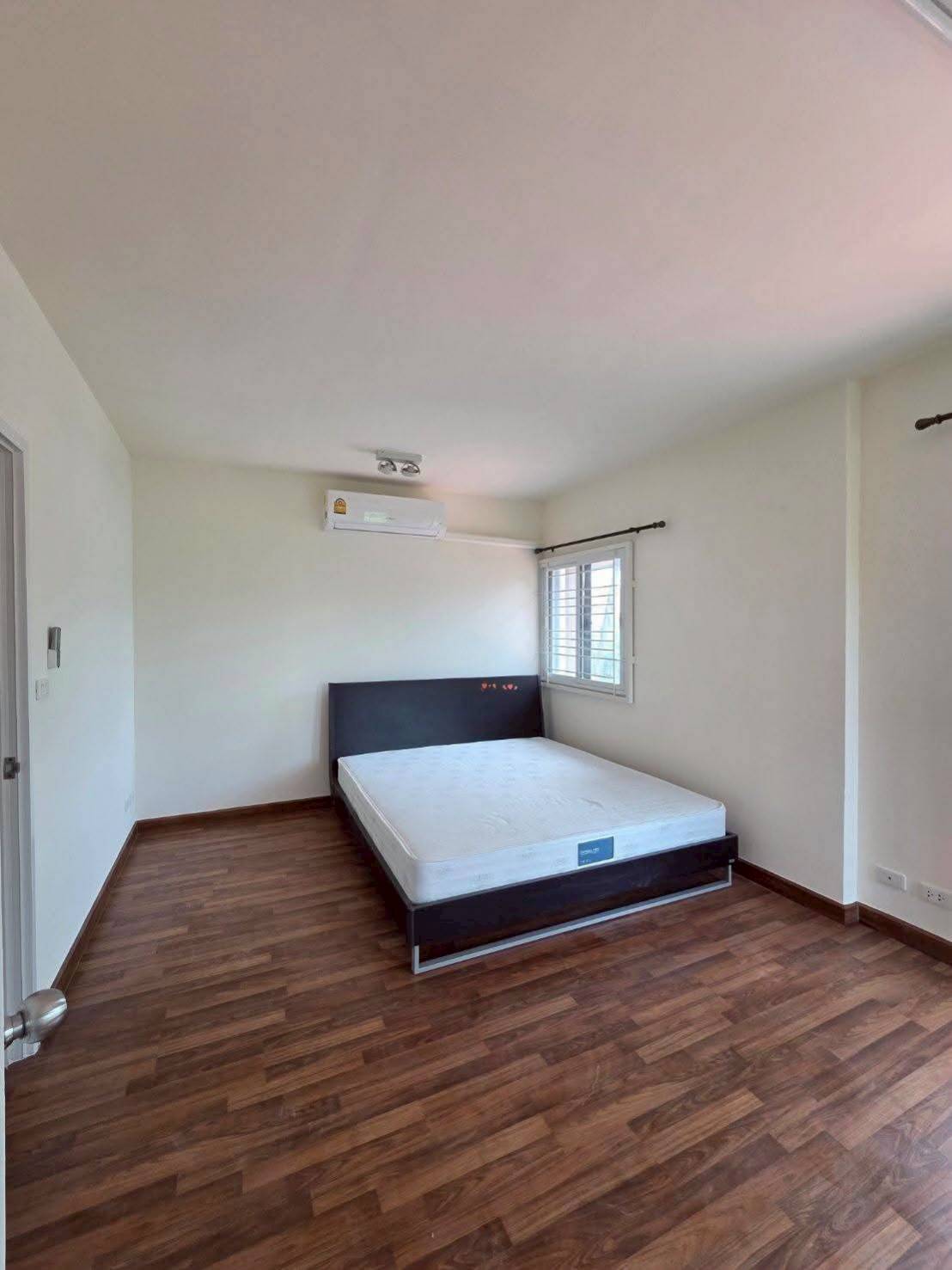 ให้เช่าทาวน์เฮาส์ หมู่บ้านพฤกษาวิลล์ 73 ซอยพัฒนาการ 38 ใกล้ APL รามคำแหง (N.1866)