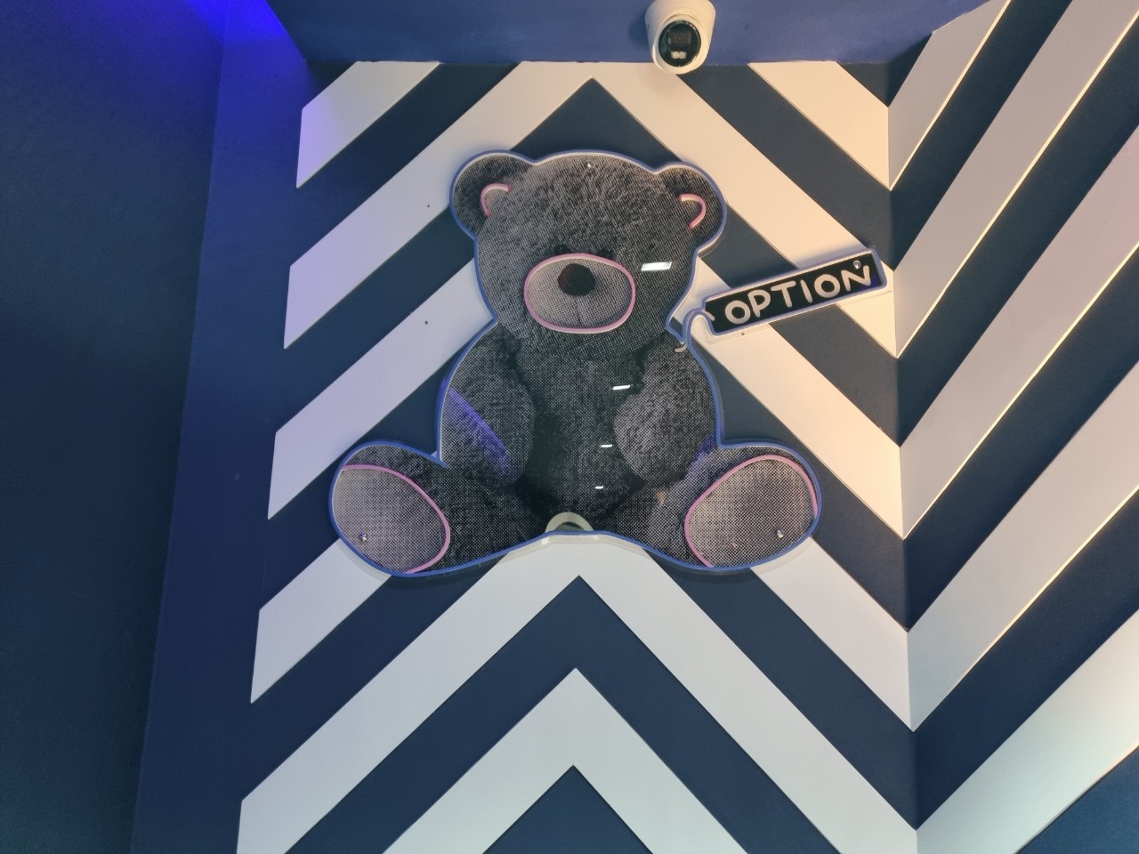 ป้ายไฟดัด น้องหมี