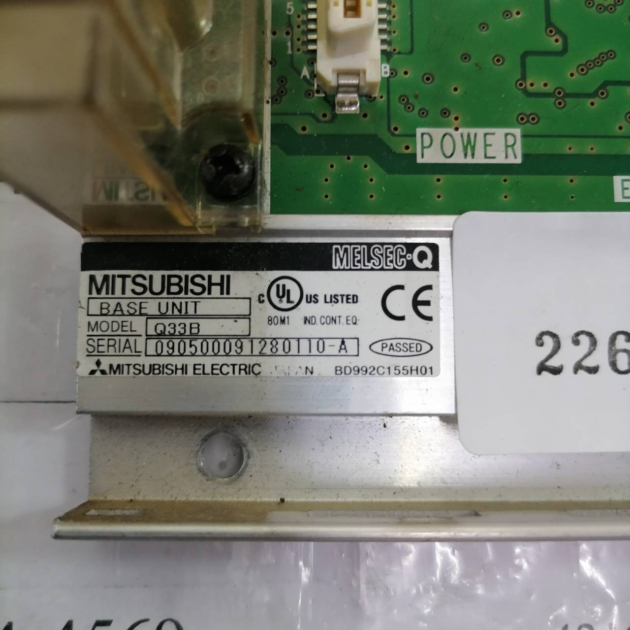PLC " MITSUBISHI " MODEL : Q33B