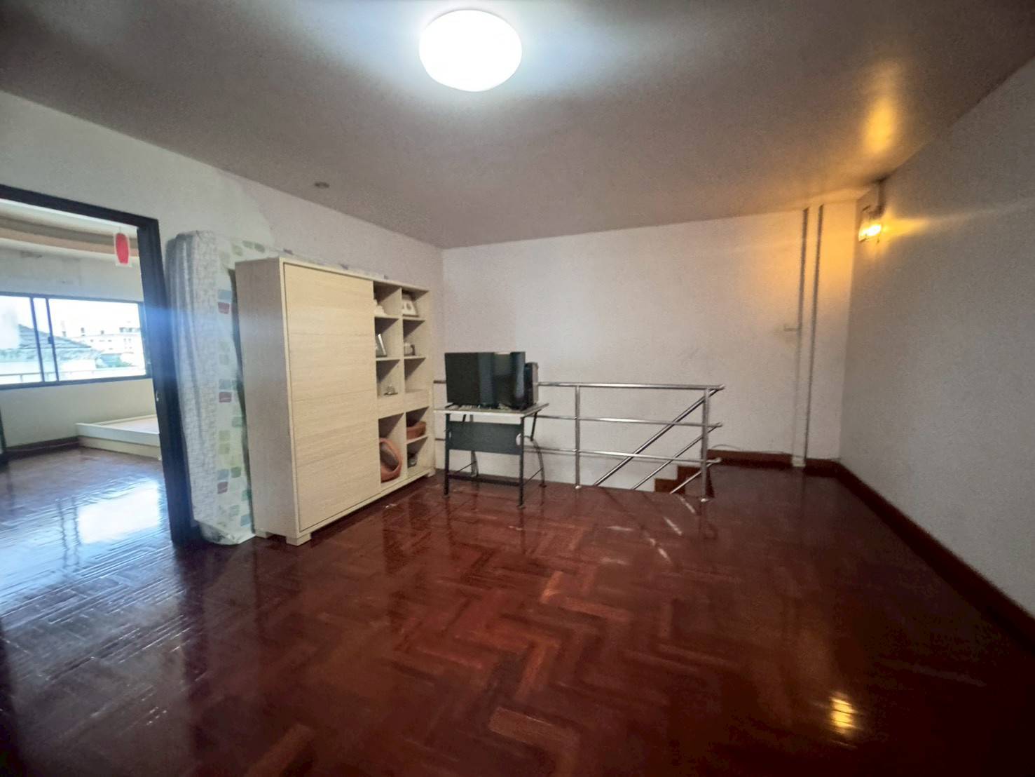 ให้เช่าอาคารพาณิชย์หลังมุม 2 คูหา 4 ชั้น ถนนอุดมสุข ทำเลดี (N.1865)