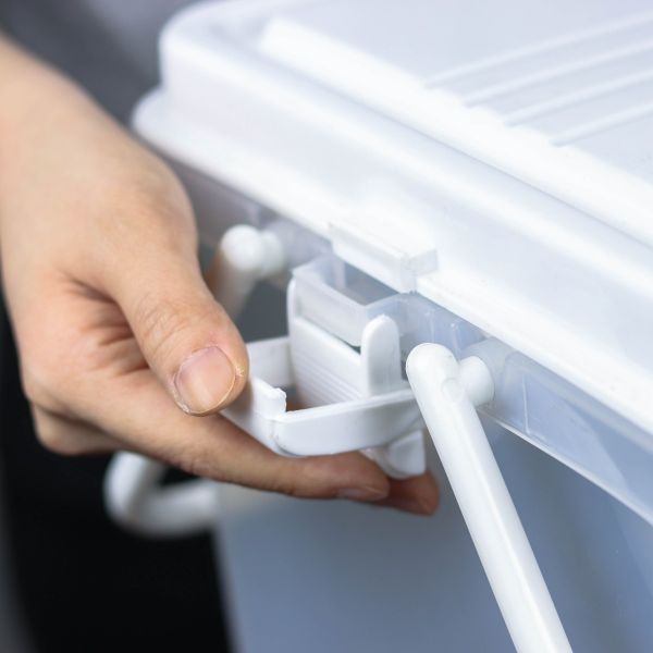 P03332 กล่องฝาล๊อค หูหิ้ว 15 ลิตร ขนาด 24x 35.5x 22.5 ซม. No.2509 เกรดเอ อย่างดี ราคาต่อ 1 โหล : 12 ใบ