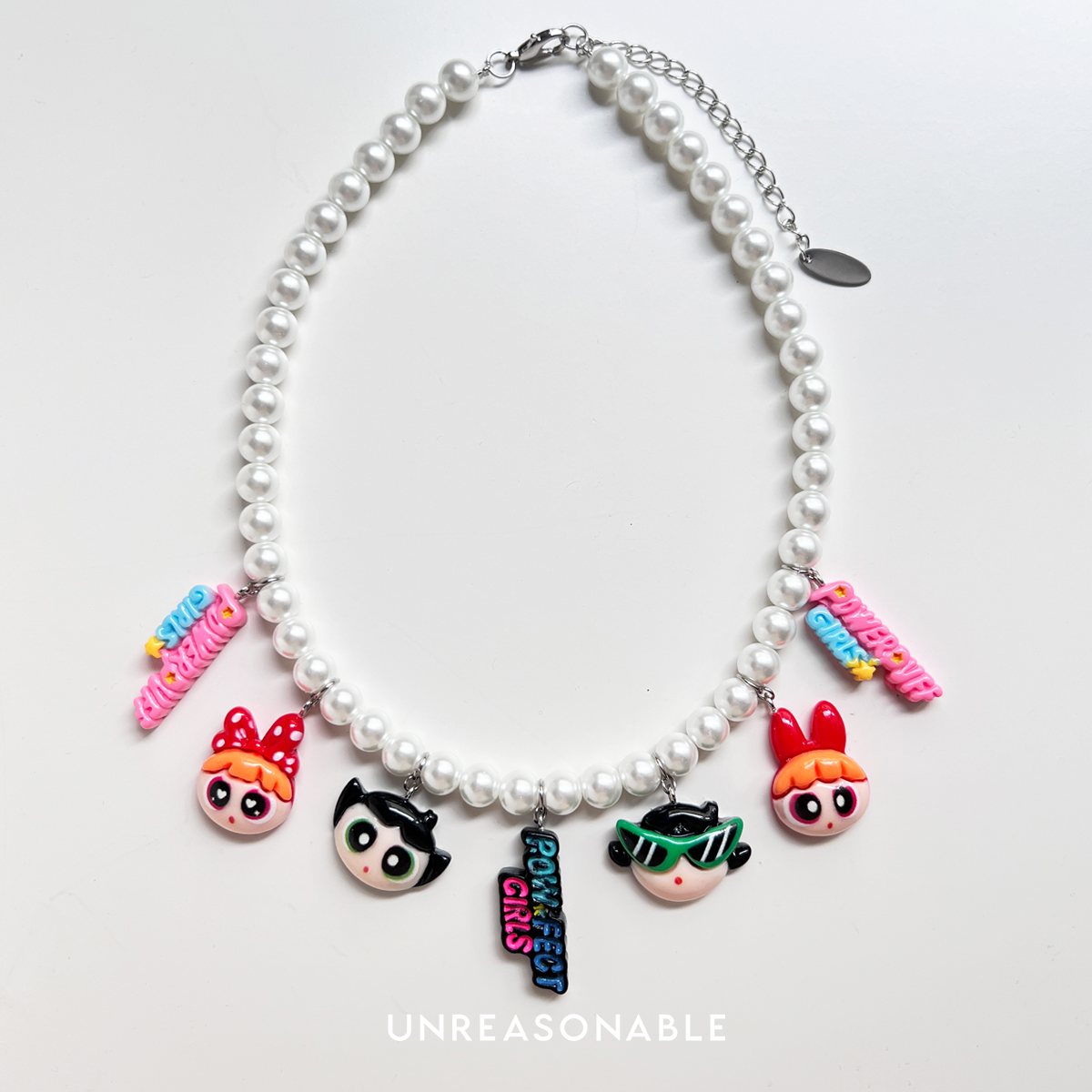 สร้อยคอมุกแก้ว 8.0 mm. มาพร้อมจี้ น่ารัก ความยาว 16 นิ้ว UA0960-01 Unreasonable Accessories