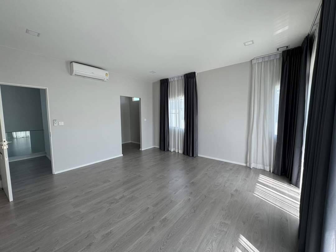 ขายบ้านเดี่ยว มัณฑนาบางนา-วงแหวน ประเวศ กรุงเทพมหานคร บ้านใหม่ไม่เคยเข้าอยู่ใกล้เมกะบางนา ( N.1463 )