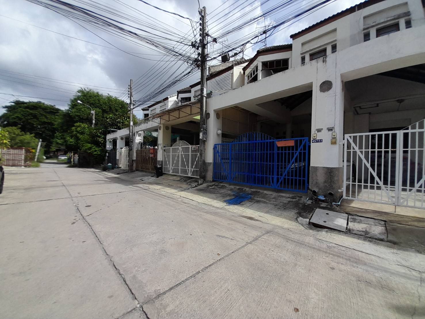 ขายถูกทาวน์เฮ้าส์ 2 ชั้น:หมู่บ้านชวนชื่น เขตประเวศ(N.764)