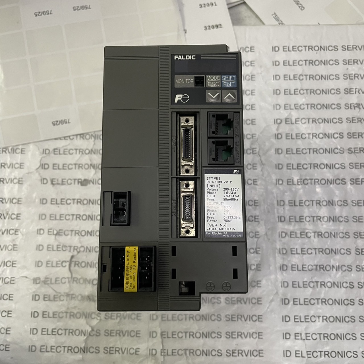 SERVO DRIVE " FUJI " MODEL : RYC751D3-VVT2