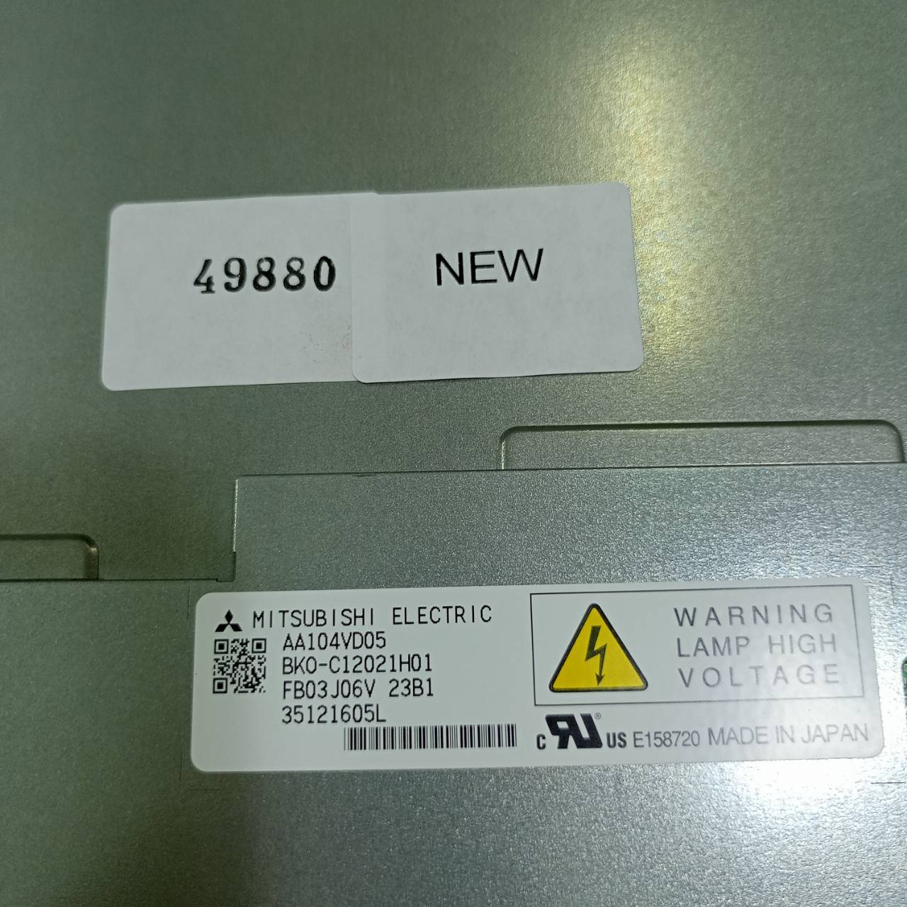 LCD PANE " MITSUBISHI " MODEL : AA104VD05