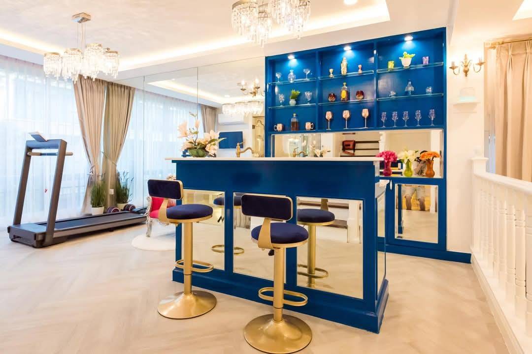 ให้เช่า พูลวิลล่า4ชั้น สวยมากพร้อม Home Bar คริสตัลวิลล์ ซอยประดิษฐ์มนูธรรม 19 ใกล้Central Eastville ค่าเช่า 129,000 บาท/เดือน (N.1545)