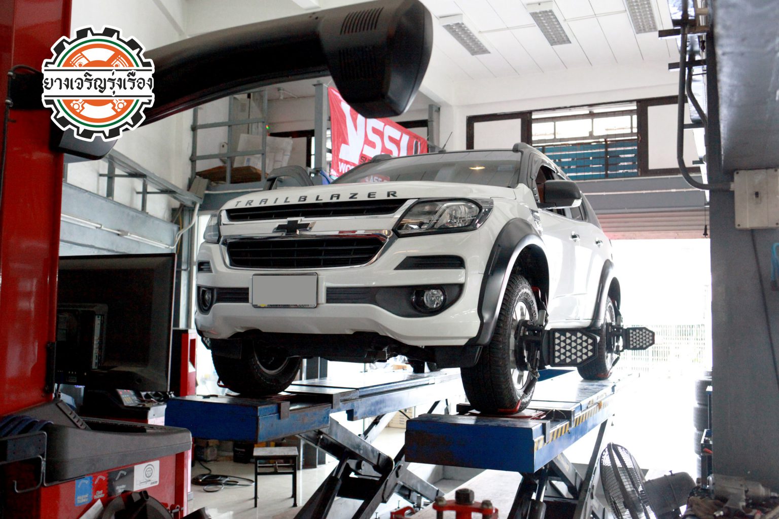 CHEVROLET TRAILBLAZER บอกช่วงล่างเดิมมันย้วยๆ เข้าโค้งไม่มั่นใจ เข้ามาอัพเกรดช่วงล่างเลือกใช้งานโช๊คอัพตัวท๊อป เรือธง พร้อมบริการ set up 🔴 𝙔𝙎𝙎 𝙕 𝙎𝙀𝙍𝙄𝙀𝙎 เซ็ทสุดตารางโช๊คอัพโหมด MVP หน้า ปรับ 30ระดับ /หลัง ปรับ 30 ระดับ 🔴 𝙔𝙎𝙎 𝙎𝙋𝙍𝙄𝙉𝙂 สปริงคู่หน้า พร้อมบริการ Set up ตามแบบที่ลูกค้าชอบ = 39,000 บาท ล้อเดิม ยางเดิม ก็ขับสนุกได้ [+] พร้อมบริการติดตั้ง + Set up ให้เหมาะกับยาง [+] ขับสนุกด้วยบริการ ตั้งศูนย์ละเอียดให้เหมาะกับการใช้งานและลักษณะของช่วงล่าง ——————————— #ติดต่อเรา ยางรถยนต์ บริการรถยนต์ 08-6569-1915 โช๊คอัพช่วงล่างรถยนต์ ตั้งศูนย์ 08-6544-5963 𝙊𝙪𝙧 𝙎𝙚𝙧𝙫𝙞𝙘𝙚 บริการทางร้าน เรารับทำอะไรบ้าง 🔧 ติดตั้งยางแบบไร้รอย 100% 🔧 บริการสลับยาง ตามอายุ 🔧 มียางรถยนต์ทุกยี่ห้อให้เลือกซื้อ 🔧 เช็คช่วงล่าง แก้ปัญหาให้ตรงจุด 🔧 บริการล้างลิ้นปีกผีเสื้อ 🔧 บริการเช็คระยะรถยนต์ 🔧 เปลี่ยนถ่ายของเหลวทั้งระบบ 🔧 ตั้งศูนย์ด้วยเครื่อง HUNTER นำเข้าจาก USA #รถยนต์มีปัญหาไม่รู้ต้องแก้ตรงไหน👨‍🔧 ทางเรายินดี ตรวจหาปัญหาและหาวิธีแก้ บอกลูกค้าก่อนลงมือทำเสมอราคาเป็นธรรมไม่เอาเปรียบ สบายใจคุณลูกค้า ———————————- ดูแลให้คำปรึกษาทุกปัญหาคาใจ ไม่ทิ้งลูกค้า มีบริการหลังการขาย 【ให้ผู้เชี่ยวชาญของเรา ดูแลรถคุณ】 ร้านยางเจริญรุ่งเรือง ยินดีต้อนรับครับ —————————————– 🔴𝙔𝙎𝙎 𝙕 𝙎𝙀𝙍𝙄𝙀𝙎 ขุมพลังแห่งช่วงล่างที่ดีที่สุด #Setupพร้อมตั้งศูนย์ 👑เทพเจ้าโช๊คอัพ YSS กับโช๊คตัวเรือธง Z Series : Extra Sport and comfort premium กระชับขับสนุก นิ่มนวลมั่นใจ⛵️ #𝗨𝗽𝗴𝗿𝗮𝗱𝗲☄️ 🆙 ความเฟริม 🆙 เข้าโค้งมั่นใจ 🆙 กระชับขับสนุก 🆙 เก็บรอยต่อถนนดีเยี่ยม 🆙 ปรับได้ระยะกว้างครอบคลุมการใช้งานตั้งแต่ นุ่มไปจนถึงกระชับ ขับทำความเร็ว #แก้ไขอาการ ❌ โช๊คอัพแก้อาการโยน ❌ เข้าโค้งย้วย ❌ เมารถ 🔧Service ✅ ฟรี บริการติดตั้งโช๊อคัพ ✅ ฟรี บริการ Set up โช๊คอัพให้เหมาะกับการใช้งาน ✅ ฟรี ตั้งศูนย์ให้แม็ช กับช่วงล่างและยาง(เครื่อง HUNTER USA ความแม่นยำสูง) 🚙รีดพลังช่วงล่างมาใช้งานได้มากที่สุดด้วยการตั้งศูนย์ให้ยางรถยนต์ ช่วงล่าง ทุกอย่างแมชท์เข้าด้วยกัน💯 ลูกค้าสามารถสอบถามรายละเอียด หรือแนะนำรุ่นโช๊คอัพให้เหมาะสมกับการใช้งานได้ทางข้อความ หรือ โทร. ยางรถยนต์ บริการรถยนต์ 08-6569-1915 โช๊คอัพช่วงล่างรถยนต์ ตั้งศูนย์ 08-6544-5963 ยินดีต้อนรับครับ🙏🙏🙏 #PPV : TOYOTA FORTUNER / ISUZU MuX / MITSUBISHI PAJERO / FORED EVEREST / CHEVROLET TRAILBLAZER #PICK UP : TOYOTA REVO/VIGO 4×4 , PRE RUNNER / ISUZU V-CROSS / HI-LANDER , D-MAX / MITSUBISHI TRITON 4×4 Plus / FORD RANGER / CHEVROLET COLORADO / MAZDA BT-50 / MG EXTENDER #YSS #วายเอสเอส #โช๊คอัพรถยนต์ #ช่วงล่างรถยนต์ #ร้านยางเจริญรุ่งเรือง #นนทบุรี #งามวงศ์วาน #ซ่อมบำรุงช่วงล่างรถยนต์