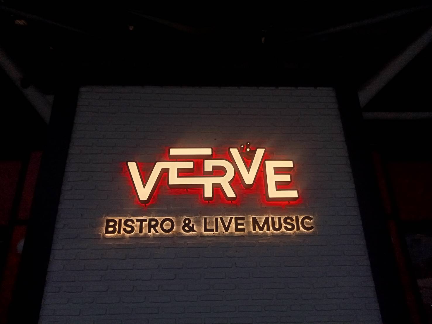 #ป้ายอักษรไฟออกหน้า