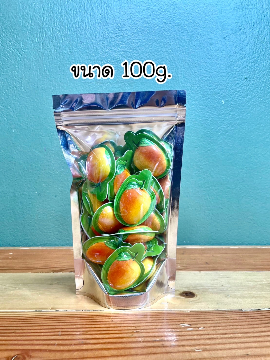 ลูกอมซูกัส รสมะม่วง ขนาด100g. รูปมะม่วง หอมหวาน เนื้อนุ่มหนึบ