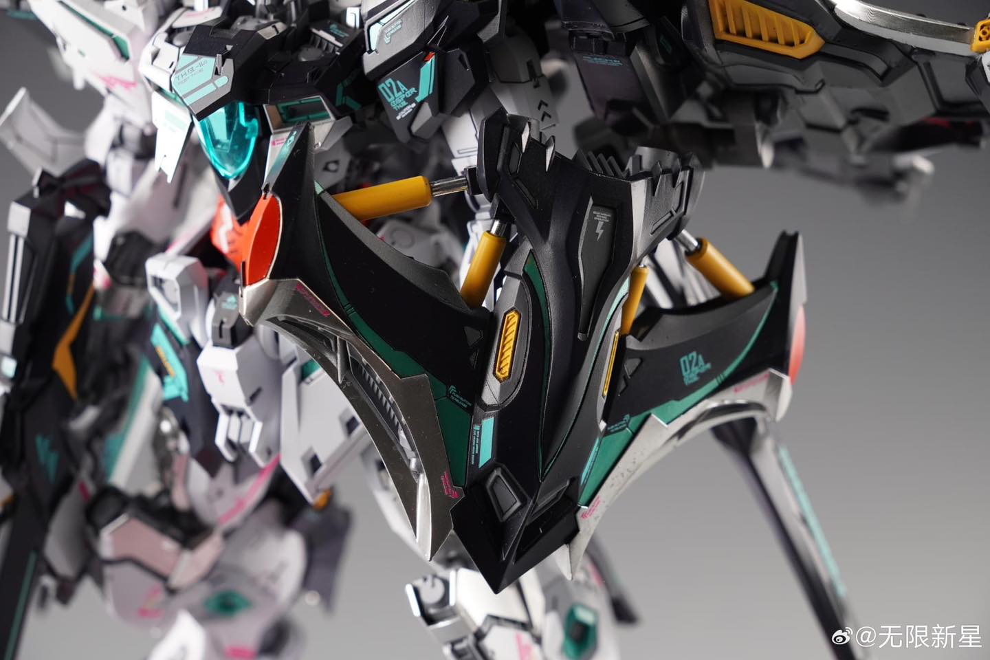 (MG) 1/100 In Era+ Thunderbolt 2.0 with Manta Ray Equipment [Infinite Dimension]