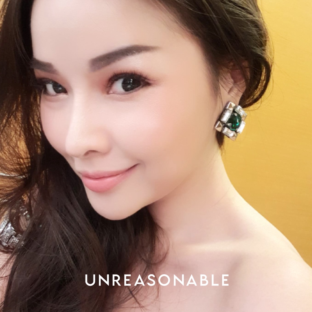 ต่างหู สีเขียว ต่างหูคลิป ต่างหูก้านเงินแท้ น้ำหนักเบา สวยใส่สบาย UA0488-01 Unreasonable Accessories