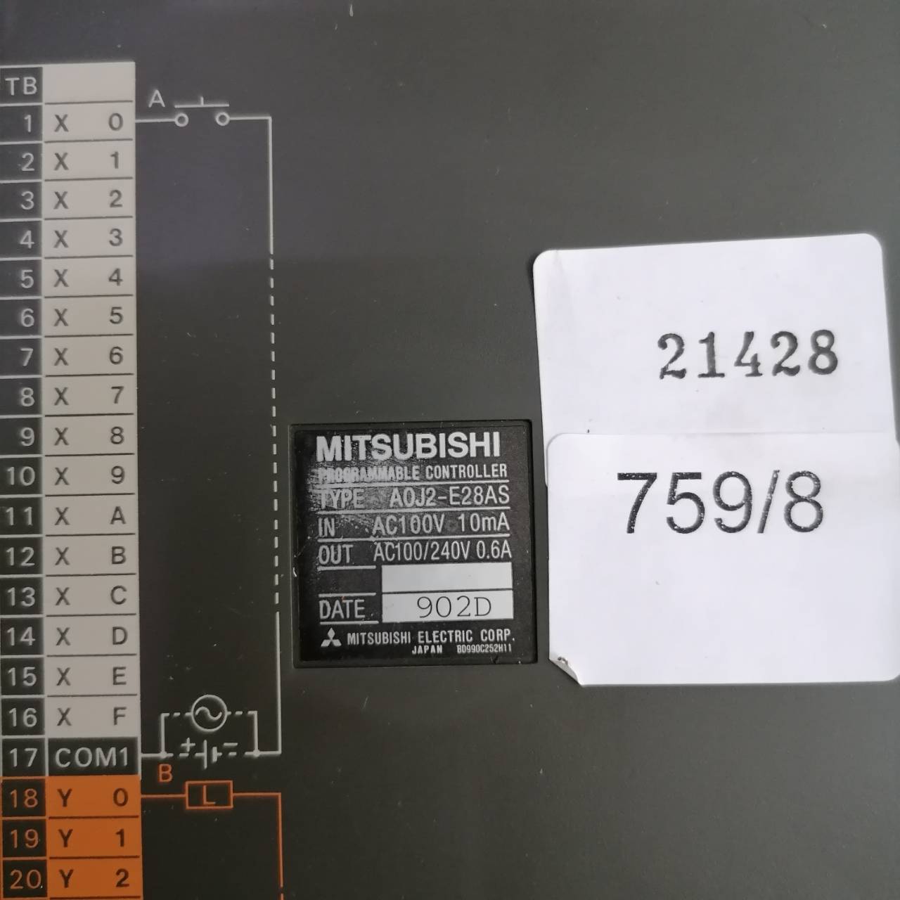 PLC " MITSUBISHI " MODEL : A0J2-E28AR