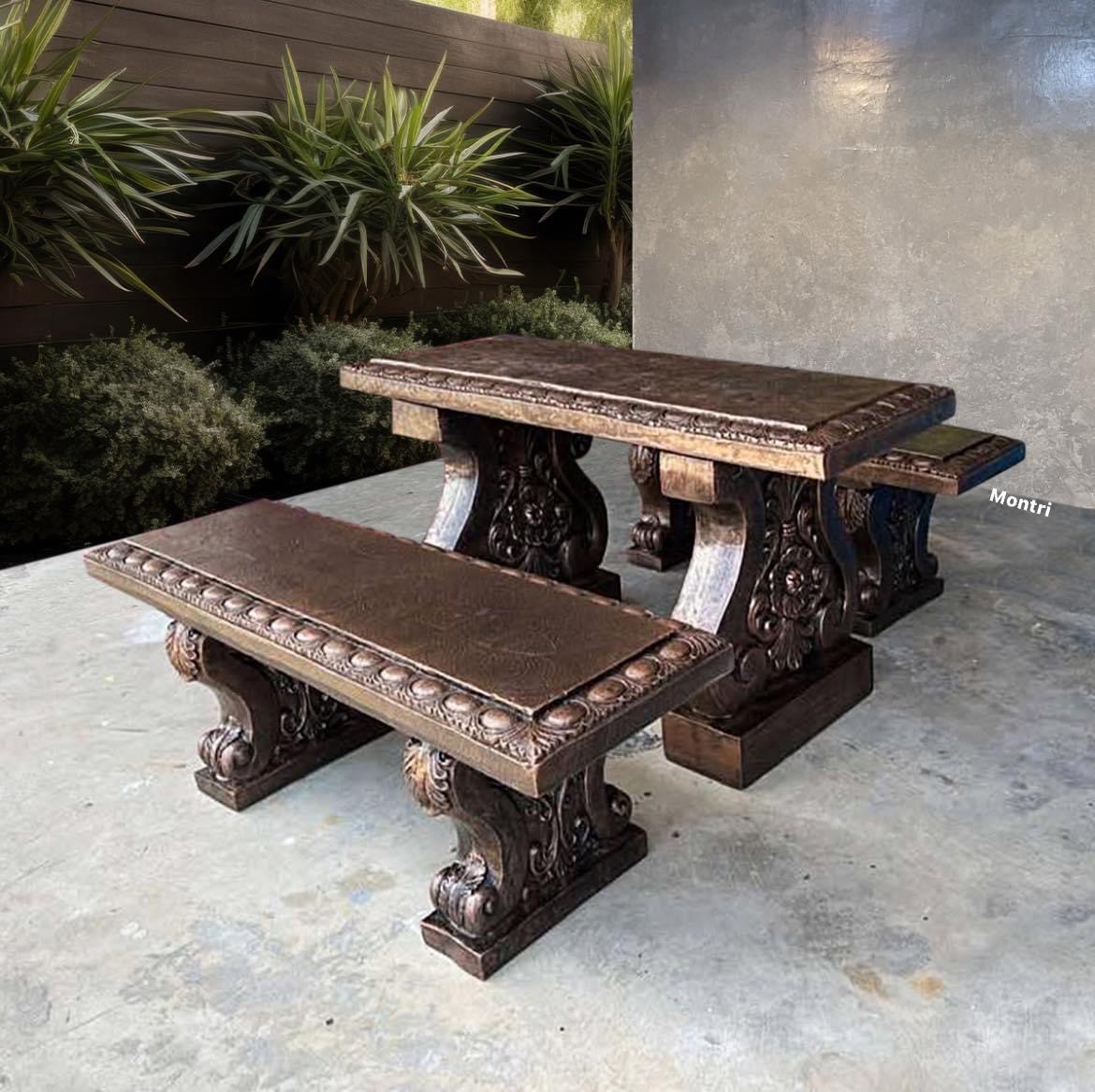 โต๊ะสนาม สไตล์คลาสสิกยุโรป โดดเด่นด้วยดีไซน์สไตล์ยุโรปคลาสสิก