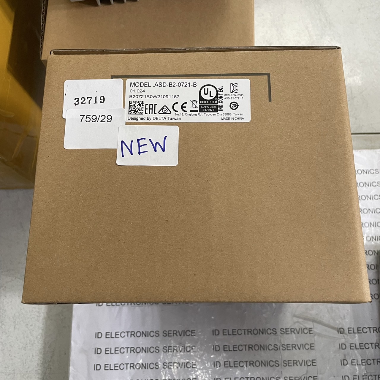 SERVO DRIVE " DELTA " MODEL : ASD-B2-0721-B