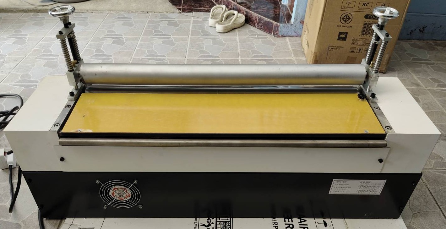 เครื่องทากาวร้อน Hot melt glue machine ตั้งโต๊ะ หน้ากว้าง 60ซม.