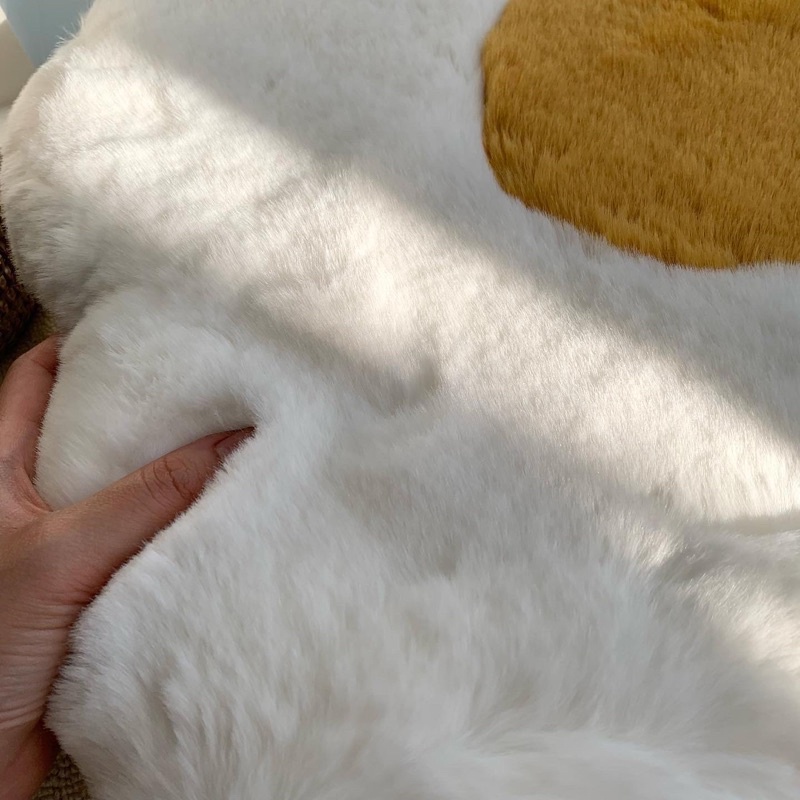 [พร้อมส่ง] Jnihouse : เบาะรองนั่งหมอนดอกไม้ขนนุ่ม