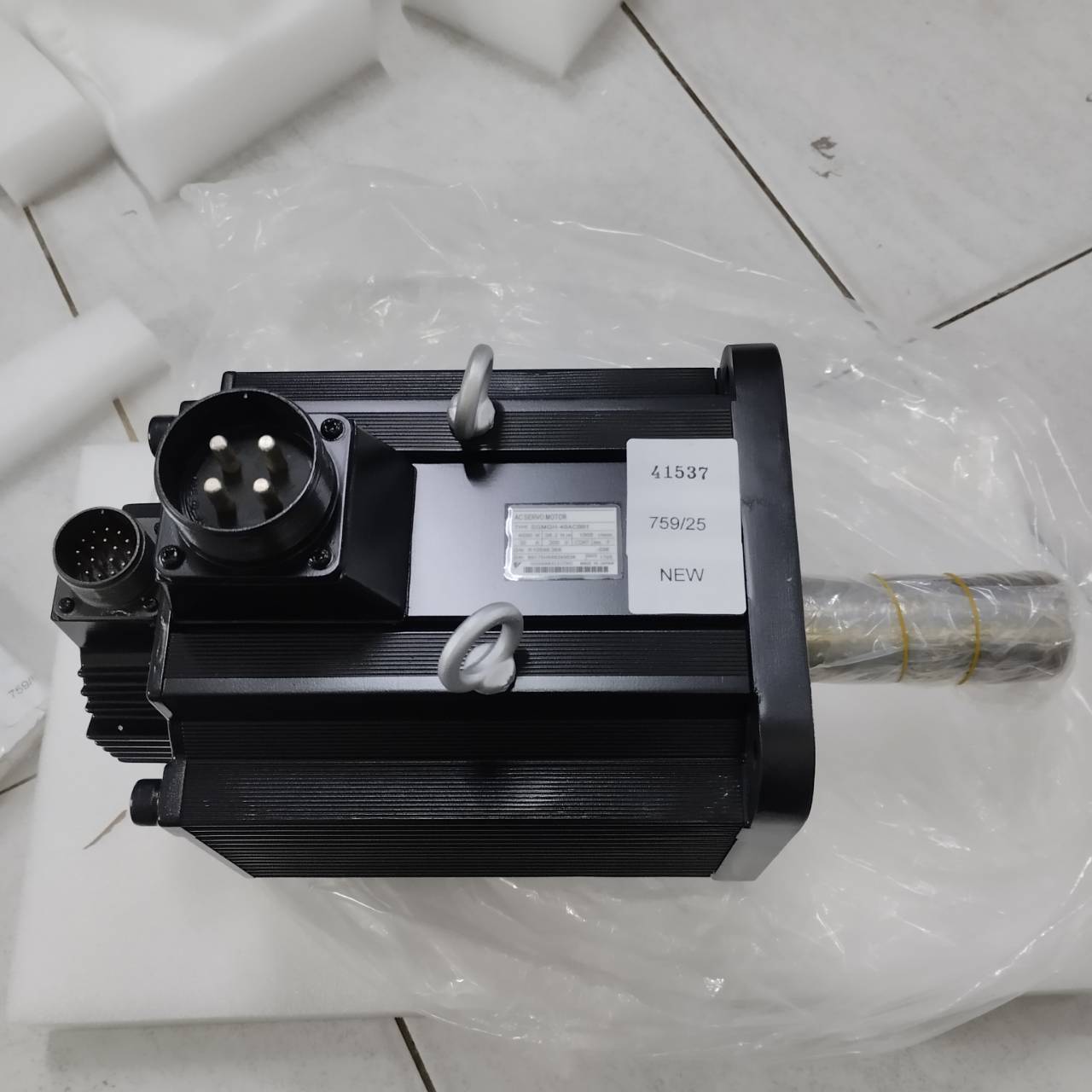 SGMGH-40ACB61 SERVO MOTOR "YASKAWA"