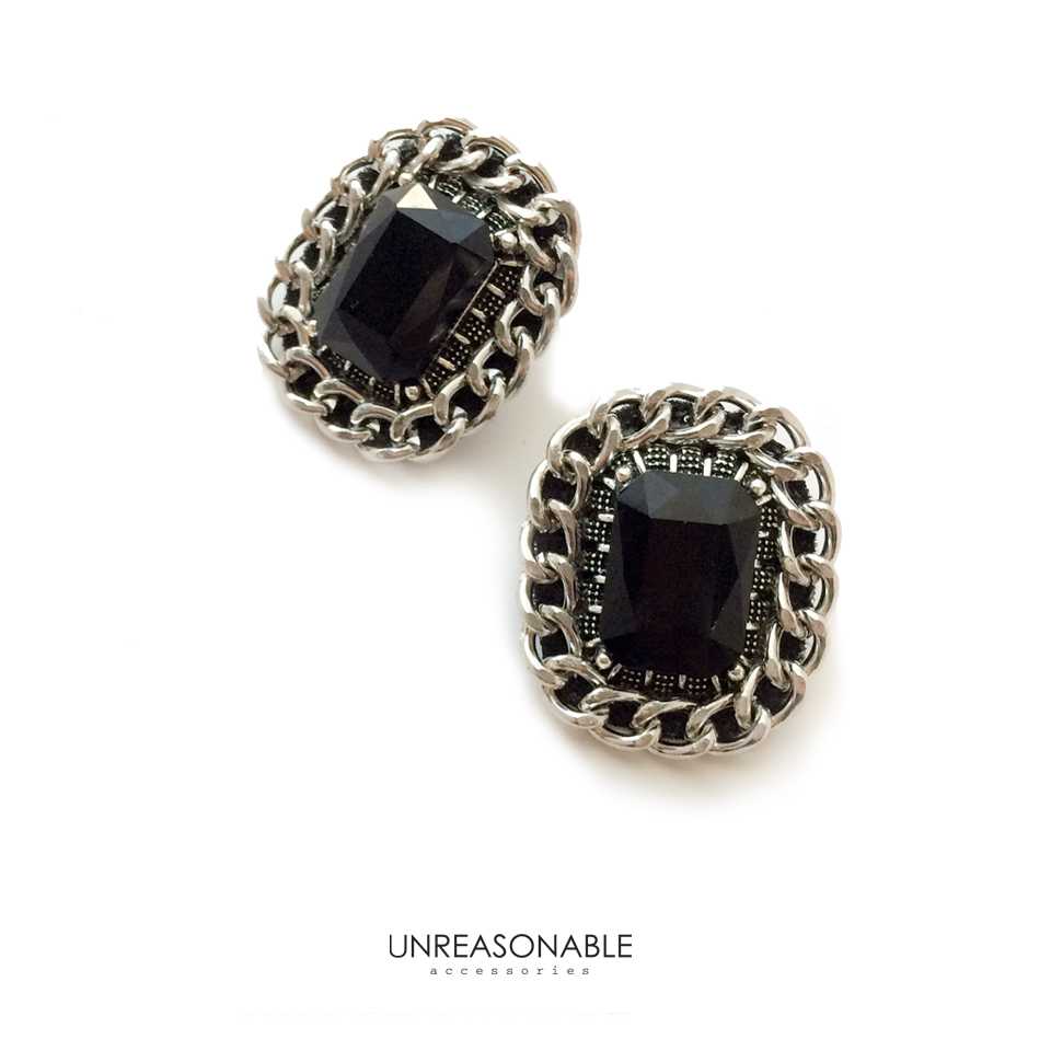 ต่างหู สีดำ ต่างหูคลิป ต่างหูก้านเงินแท้ UA0310-01 Unreasonable Accessories