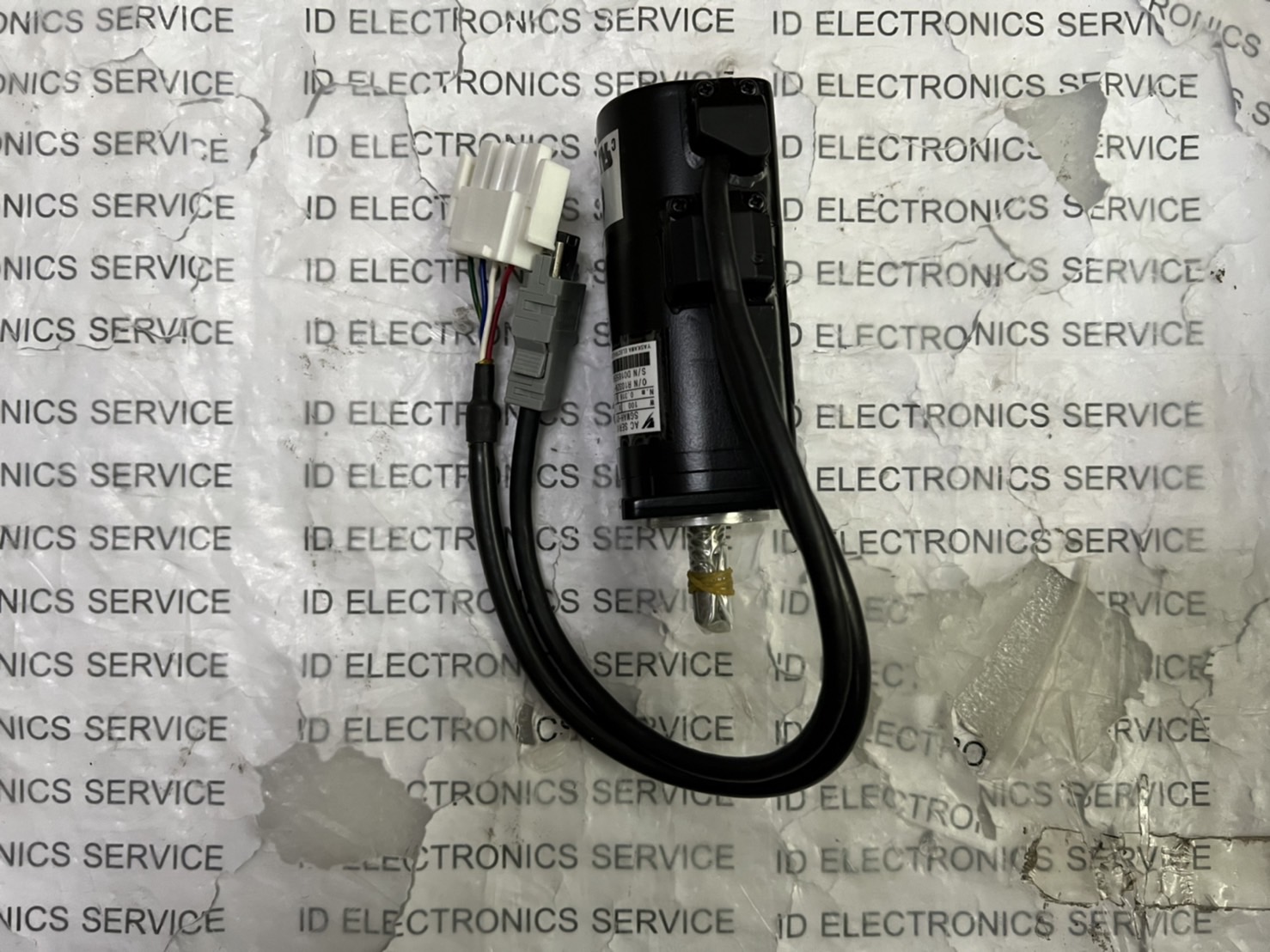 จำหน่าย SERVO MOTOR “YASKAWA” Model : SGMAH-01BAA41