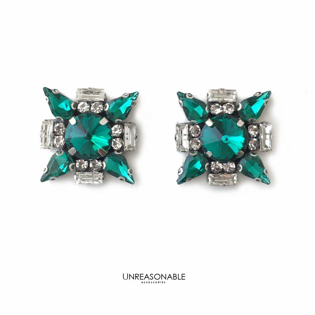 ต่างหูพลอยกระจก สีเขียว ต่างหูคลิป ต่างหูก้านเงินแท้ UA0707-02 Unreasonable Accessories