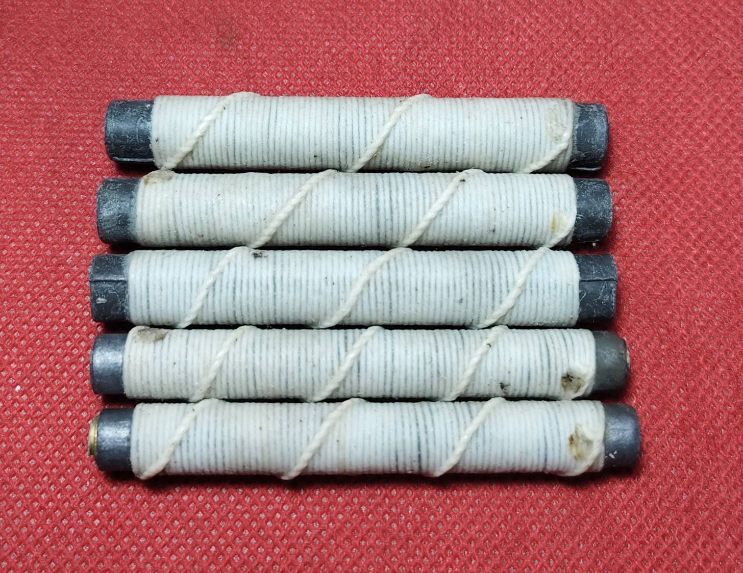 ตะกรุดกันปลอง (กันเสื่อม) เสกนาน4ปี(59วาระ) อาจารย์เหลี้ยม นาโยง สำนักไชยมงคล ปี 2559 (กันวัตถุมงคล-รอยสักยันต์-คาถาอาคมเสื่อม กันคัดถอนวิชา)