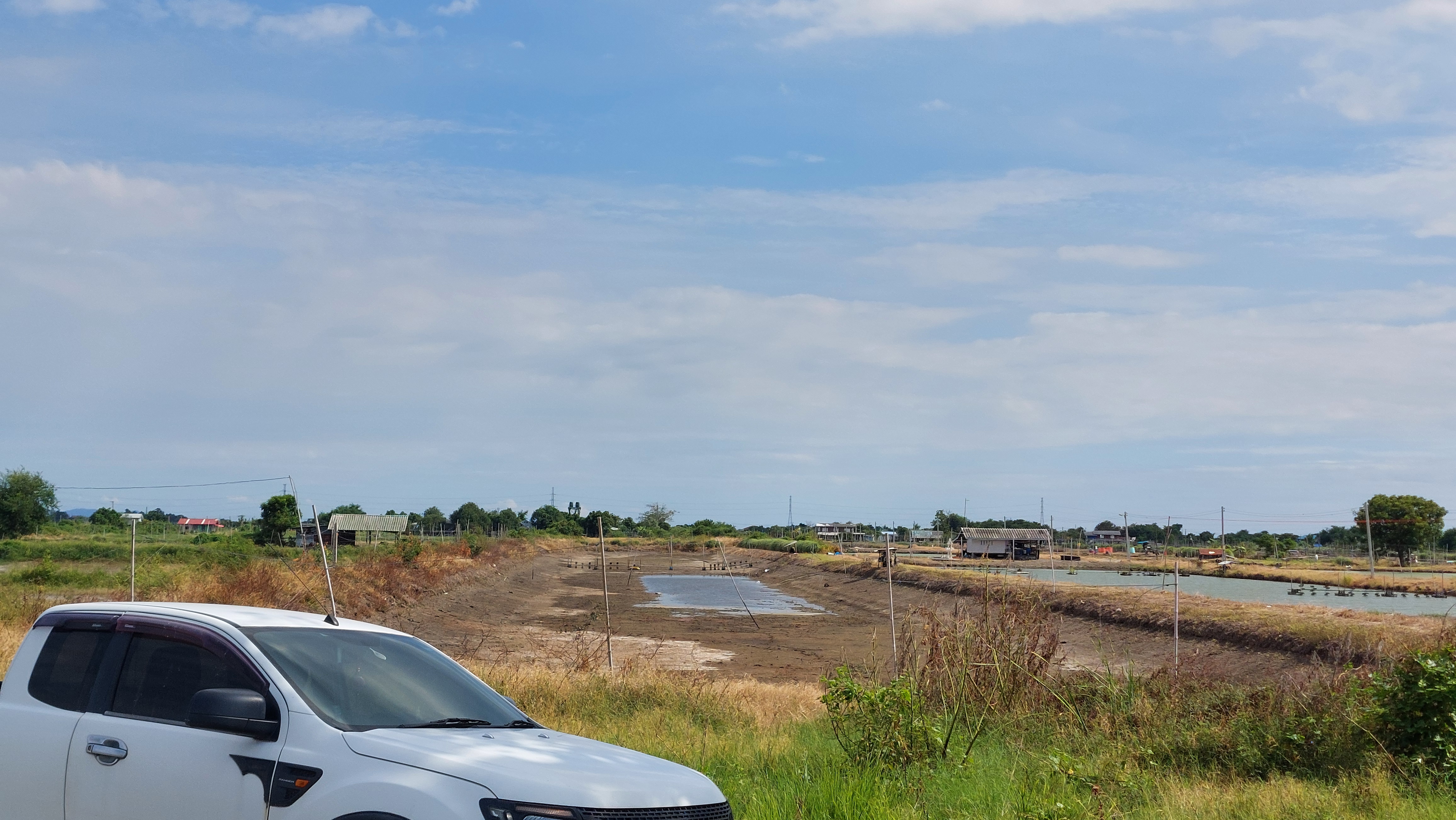 ขายที่ดิน 13-1-42 ไร่ หอมศิล ต.บางเกลือ อ.บางปะกง จ.ฉะเชิงเทรา ที่ดินแปลงสวย หน้าถนนคอนกรีต หลังติดคลองบางครกเหมาะทำร้านอาหาร, ร้านกาแฟ บ่อตกปลา เลี้ยงกุ้ง เลี้ยงปลา ทำการเกษตร หรือที่อยู่อาศัยริมน้ำ