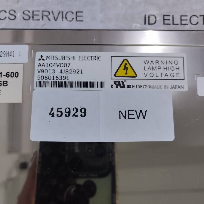 LCD PANEL " MITSUBISHI " MODEL : AA104VC07