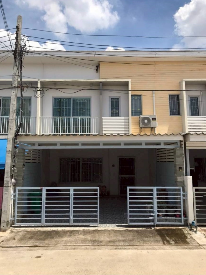 ขายทาวน์เฮ้าส์ 2 ชั้น หมู่บ้านเดอะคอนเนค สุวรรณภูมิ 12a ซอยกิ่งแก้ว 37 ใกล้สนามบินสุวรรณภูมิ (N.1761)