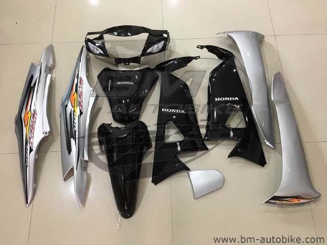 ชุดสี WAVE100S 2005 U BOX ทั้งคัน 10ชิ้น สีดำเทา411 4 กก.