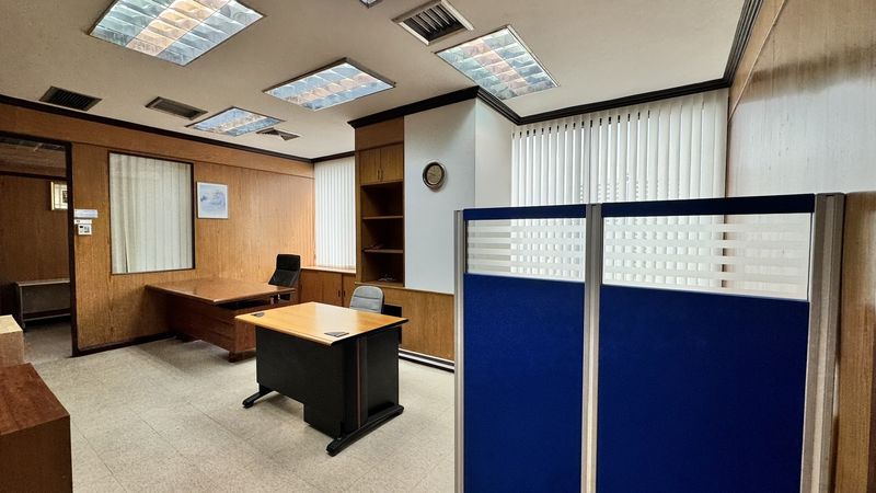 Bangna Complex (บางนาคอมเพล็กซ์) สำนักงานให้เช่า/ขาย office for rent/Sale ขนาด 303 ตร.ม. ชั้น 8 Free furniture, Free Copy machine (เครื่องถ่ายเอกสาร)