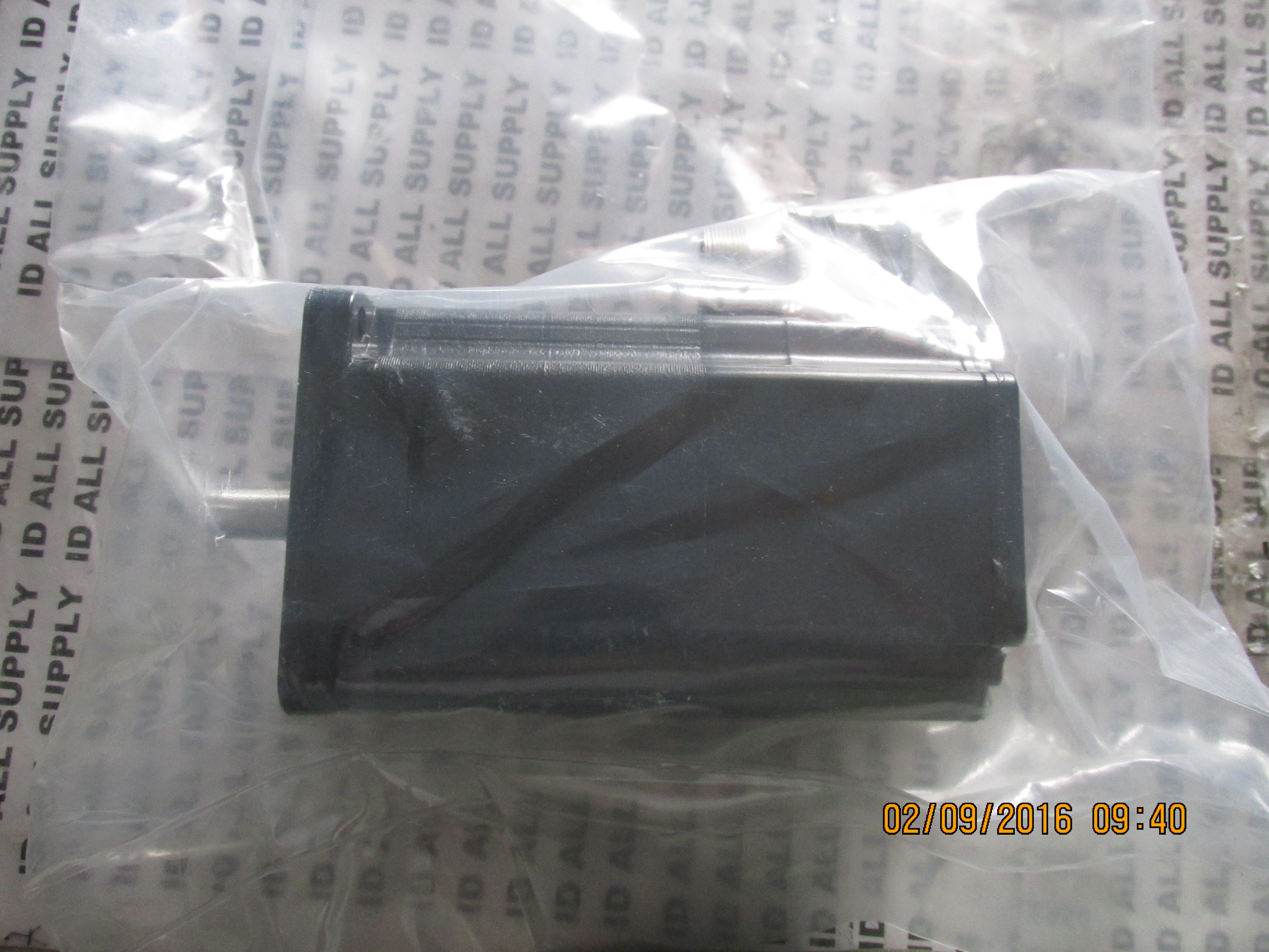 SERVO MOTOR " SCHNEIDER " MODEL : BRS39AWS0088