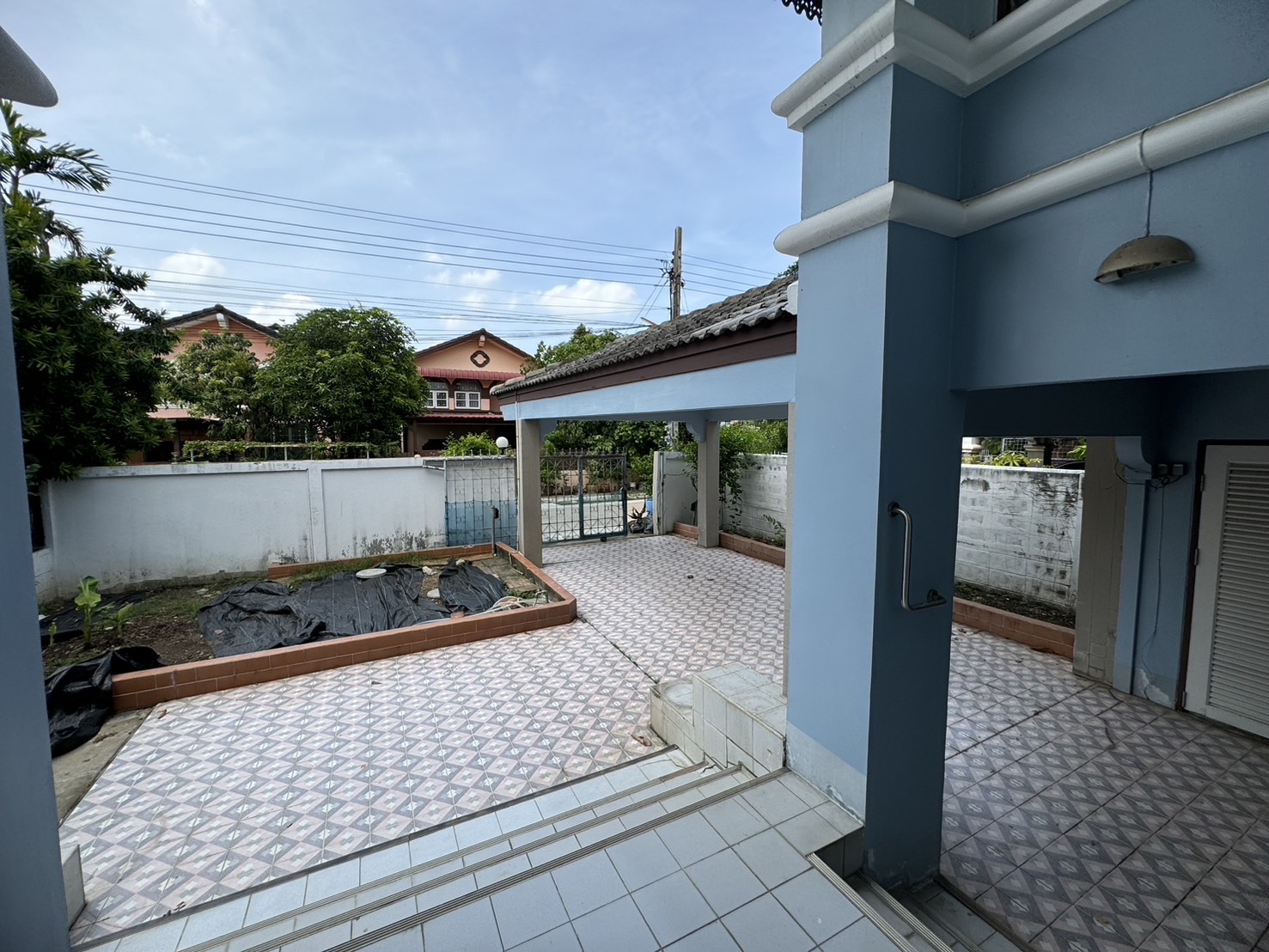 ขายบ้านเดี่ยวหมู่บ้านเมืองทองการ์เด้น พัฒนาการ 65 (N.1054)